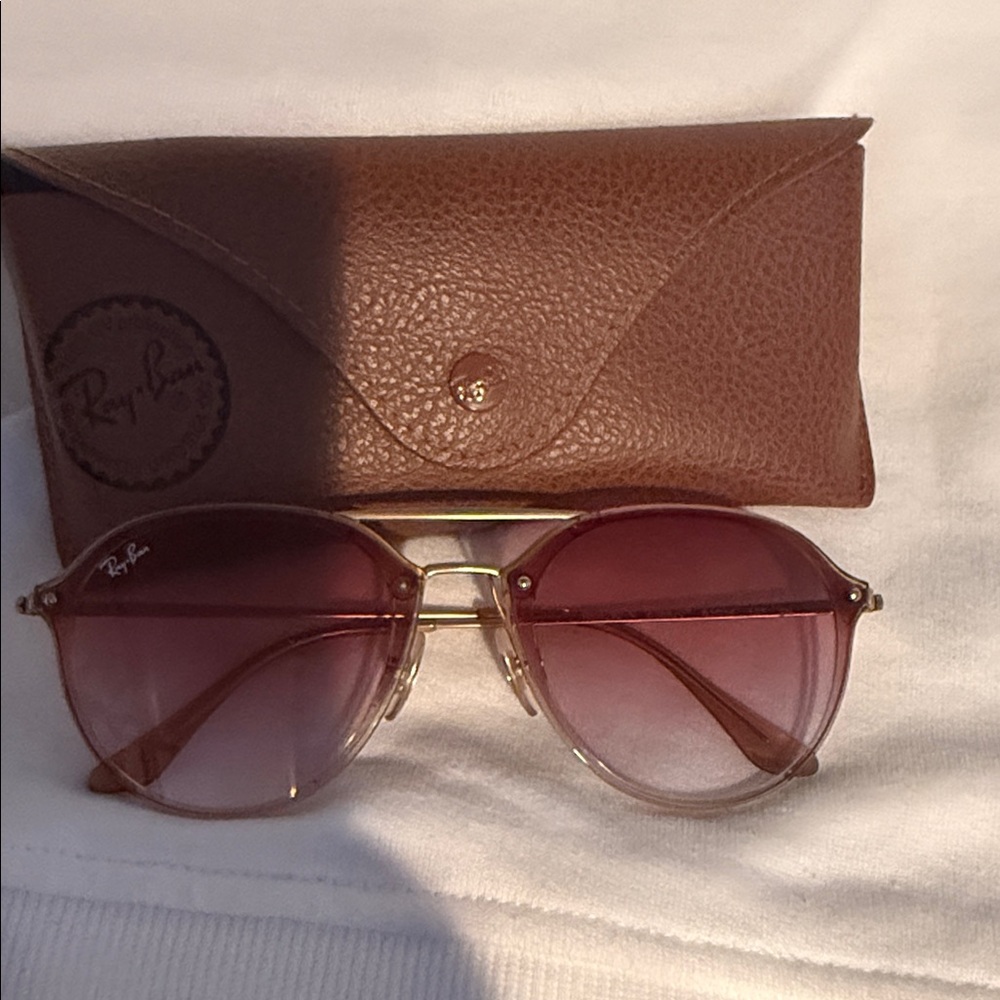 Ray-Ban Gold Frame Sunglasses with Brown/Pink Lenses - Picture 4 of 7